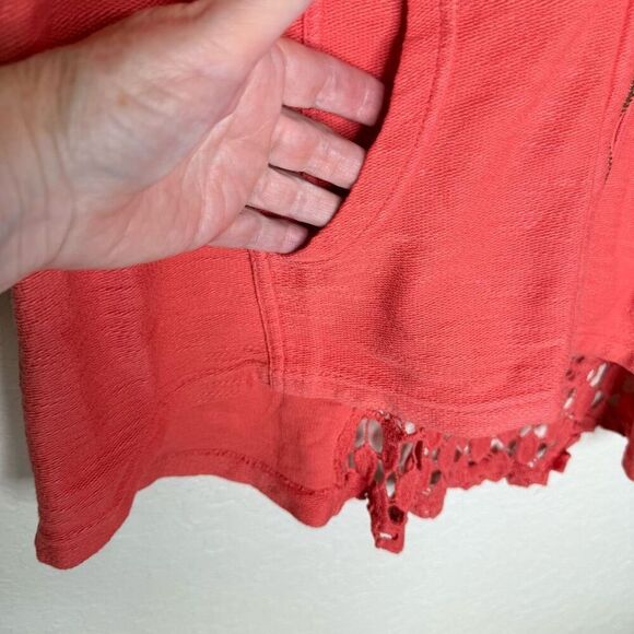 XCVI Coral Crochet Back High/Low Sweatshirt Sz L Boho, Lagenlook, Indie - Picture 5 of 13